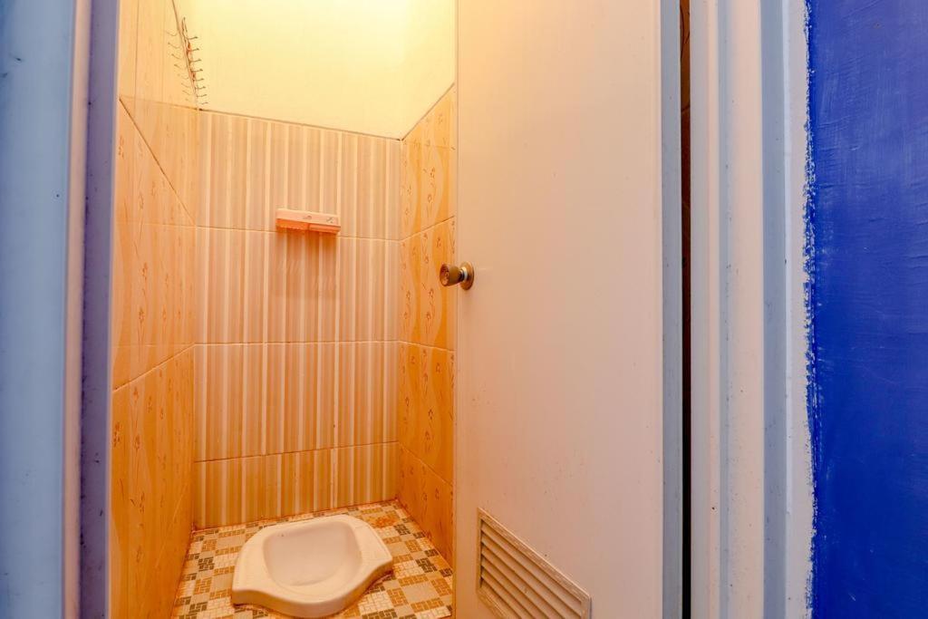 Pinky Guest House Syariah Kota Batu エクステリア 写真